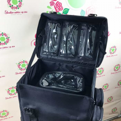 Чемодан-сумка профессиональный для косметики и аксессуаров.